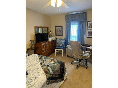 PRICED TO SELL! - $1,500 AGENT REFFERAL BONUS to any agent on Golden Lakes Golf Course in Florida - for sale on GolfHomes.com, golf home, golf lot