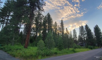Enjoy building your new home or vacation home in MeadowCreek or on Meadowcreek Golf Resort in Idaho - for sale on GolfHomes.com, golf home, golf lot