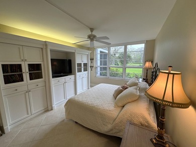 Move-in ready and beautifully maintained 3BR/2.5BA condo in on Palm-Aire Country Club and Resort - The Oaks in Florida - for sale on GolfHomes.com, golf home, golf lot