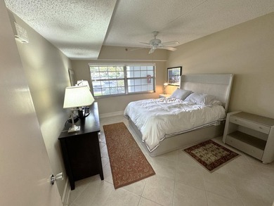 Move-in ready and beautifully maintained 3BR/2.5BA condo in on Palm-Aire Country Club and Resort - The Oaks in Florida - for sale on GolfHomes.com, golf home, golf lot