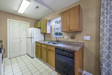 Don't miss this opportunity! 2-bedroom, 2-bath home ideally on Arrowhead Country Club in South Carolina - for sale on GolfHomes.com, golf home, golf lot