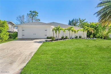 This beautifully updated 2 bedroom, 2 bathroom, 2-car garage on Alden Pines Golf Club in Florida - for sale on GolfHomes.com, golf home, golf lot