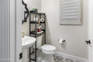 This beautiful Bella model is just 7 months young and shows like on Saddlebrooke Ranch Golf Club in Arizona - for sale on GolfHomes.com, golf home, golf lot