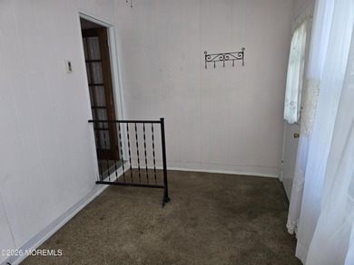 Crestwood Village 1 - 55+ Community.. Light and bright oakwood on Keswick Village Golf Course in New Jersey - for sale on GolfHomes.com, golf home, golf lot