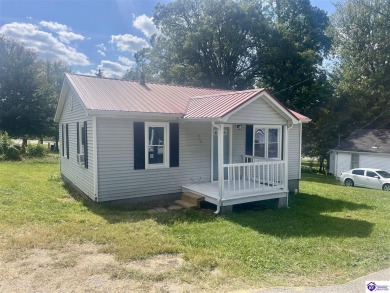 AFFORDABLE HOME 2 bed room 1 bath house with updates. seller on Elizabethtown Municipal Par-3 in Kentucky - for sale on GolfHomes.com, golf home, golf lot