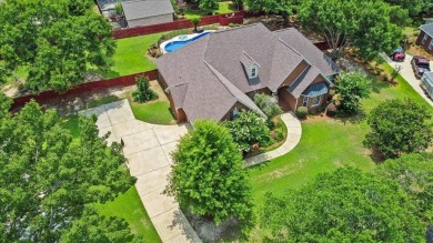 JUST WHAT YOU ALL HAVE BEEN WAITING FOR! Located in the MOST on Highland Oaks Golf Course in Alabama - for sale on GolfHomes.com, golf home, golf lot