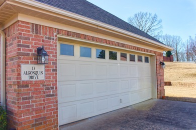 Beautifully maintained townhome nestled in a quiet golf course on Greystone Country Club in Arkansas - for sale on GolfHomes.com, golf home, golf lot