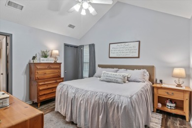 Beautifully updated home in gated community of Holly Lake Ranch. on Holly Lake Ranch Golf Club in Texas - for sale on GolfHomes.com, golf home, golf lot