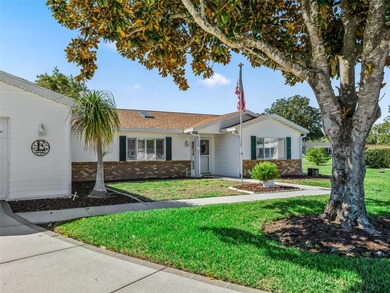 GORGEOUS 3 Bedroom, 2 Bath TURN-KEY Furnished home in desirable on The Links of Spruce Creek in Florida - for sale on GolfHomes.com, golf home, golf lot