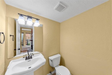 Beautiful end-unit townhome in the gated Lakeside Village on Lakeside Village Golf Course in Texas - for sale on GolfHomes.com, golf home, golf lot