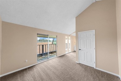 Beautiful end-unit townhome in the gated Lakeside Village on Lakeside Village Golf Course in Texas - for sale on GolfHomes.com, golf home, golf lot