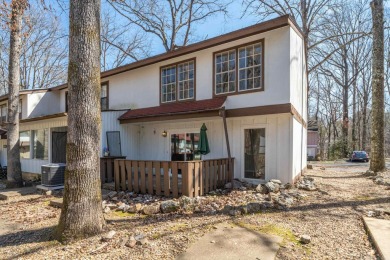 Cozy! Comfortable!  Newly Updated.. and Move In Ready with all on DeSoto Golf Course in Arkansas - for sale on GolfHomes.com, golf home, golf lot