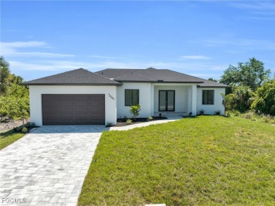 This new construction 3-bedroom plus den, 2-bath home offers 1 on Rotonda Golf and Country Club - Long Marsh  in Florida - for sale on GolfHomes.com, golf home, golf lot