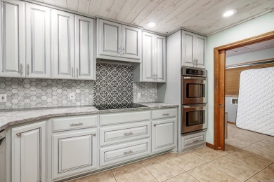 This custom built home is a one of a kind.   You will enjoy on DeSoto Golf Course in Arkansas - for sale on GolfHomes.com, golf home, golf lot