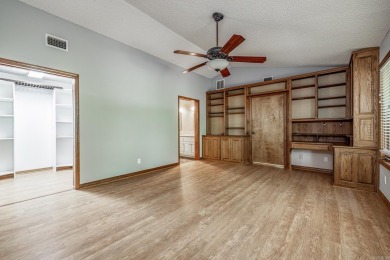 This custom built home is a one of a kind.   You will enjoy on DeSoto Golf Course in Arkansas - for sale on GolfHomes.com, golf home, golf lot