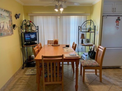 This 1200 square feet, 1.0 bed 1.5 bath Manufactured Home in the on Orangebrook Golf and Country Club in Florida - for sale on GolfHomes.com, golf home, golf lot