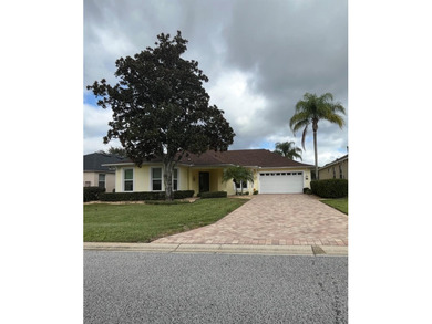 Move-in ready and beautifully furnished! No Bond! This one-owner on Arlington Ridge Golf Club in Florida - for sale on GolfHomes.com, golf home, golf lot