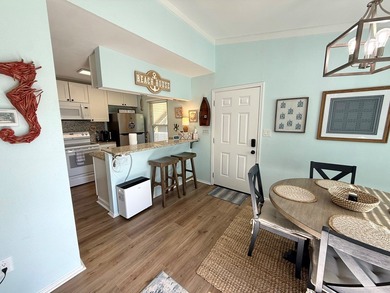 Looking for the cutest condo in Rockport Country Club? Welcome on Rockport Country Club in Texas - for sale on GolfHomes.com, golf home, golf lot