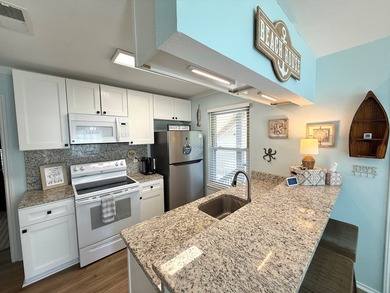 Looking for the cutest condo in Rockport Country Club? Welcome on Rockport Country Club in Texas - for sale on GolfHomes.com, golf home, golf lot