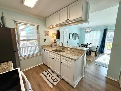 Looking for the cutest condo in Rockport Country Club? Welcome on Rockport Country Club in Texas - for sale on GolfHomes.com, golf home, golf lot