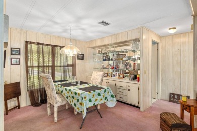 Price Just Dropped - Seller's Ready to Deal!   FINANCING on Ocala Palms Golf and Country Club in Florida - for sale on GolfHomes.com, golf home, golf lot