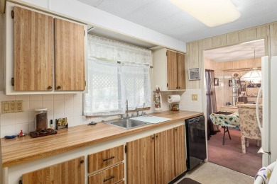 Price Just Dropped - Seller's Ready to Deal!   FINANCING on Ocala Palms Golf and Country Club in Florida - for sale on GolfHomes.com, golf home, golf lot