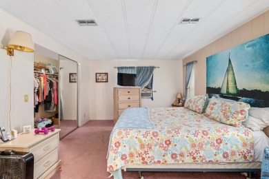 Price Just Dropped - Seller's Ready to Deal!   FINANCING on Ocala Palms Golf and Country Club in Florida - for sale on GolfHomes.com, golf home, golf lot