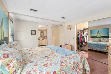 Price Just Dropped - Seller's Ready to Deal!   FINANCING on Ocala Palms Golf and Country Club in Florida - for sale on GolfHomes.com, golf home, golf lot