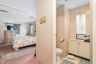 Price Just Dropped - Seller's Ready to Deal!   FINANCING on Ocala Palms Golf and Country Club in Florida - for sale on GolfHomes.com, golf home, golf lot
