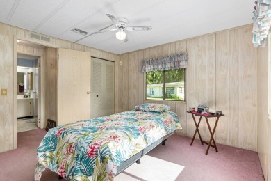 Price Just Dropped - Seller's Ready to Deal!   FINANCING on Ocala Palms Golf and Country Club in Florida - for sale on GolfHomes.com, golf home, golf lot