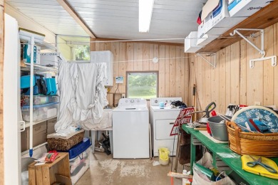 Price Just Dropped - Seller's Ready to Deal!   FINANCING on Ocala Palms Golf and Country Club in Florida - for sale on GolfHomes.com, golf home, golf lot