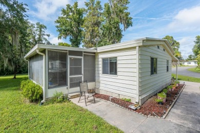 Price Just Dropped - Seller's Ready to Deal!   FINANCING on Ocala Palms Golf and Country Club in Florida - for sale on GolfHomes.com, golf home, golf lot