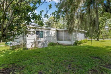 Price Just Dropped - Seller's Ready to Deal!   FINANCING on Ocala Palms Golf and Country Club in Florida - for sale on GolfHomes.com, golf home, golf lot