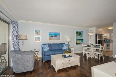 RARELY AVAILABLE - TURNKEY - GORGEOUS - LAKE & GOLF COURSE VIEWS on Quail Run Golf Club In Naples in Florida - for sale on GolfHomes.com, golf home, golf lot