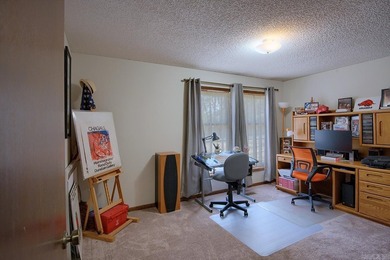 THE PERFECT DOWNSIZER!!  This cozy home is move-in ready with on Cortez Golf Course in Arkansas - for sale on GolfHomes.com, golf home, golf lot