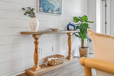 Welcome to a neighborhood just off the beaten track, where on Shadowmoss Plantation Golf Club in South Carolina - for sale on GolfHomes.com, golf home, golf lot