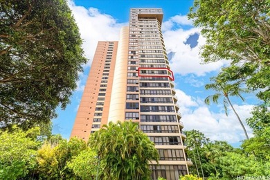 This bright and breezy corner unit features an open floorplan on Honolulu Country Club in Hawaii - for sale on GolfHomes.com, golf home, golf lot