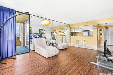 This bright and breezy corner unit features an open floorplan on Honolulu Country Club in Hawaii - for sale on GolfHomes.com, golf home, golf lot