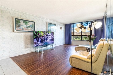 This bright and breezy corner unit features an open floorplan on Honolulu Country Club in Hawaii - for sale on GolfHomes.com, golf home, golf lot