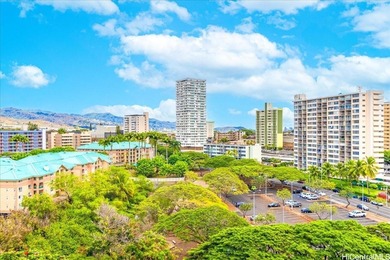 This bright and breezy corner unit features an open floorplan on Honolulu Country Club in Hawaii - for sale on GolfHomes.com, golf home, golf lot