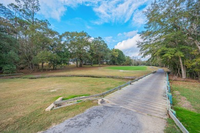 Welcome to the highly desirable Foxwood Golf neighborhood! This on Foxwood Country Club in Florida - for sale on GolfHomes.com, golf home, golf lot