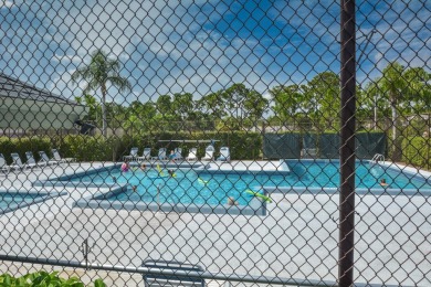 This spacious 3-bedroom, 2-bathroom home with a 2-car garage is on Heritage Ridge Golf Club in Florida - for sale on GolfHomes.com, golf home, golf lot