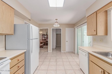 PRICED TO SELL! BEAUTIFUL 1 BEDROOM 1 BATH CONDO IN SUN CITY! on Sun City Country Club in Arizona - for sale on GolfHomes.com, golf home, golf lot