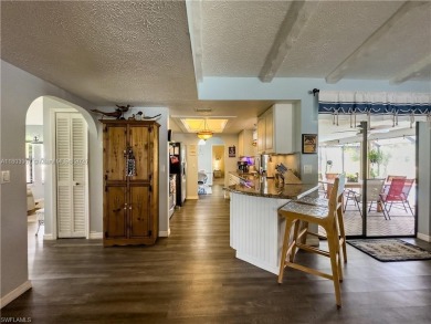 *NO Hurricane damage or flooding* Wow! NO FLOOD INSURANCE on El Rio Golf Course and Club in Florida - for sale on GolfHomes.com, golf home, golf lot