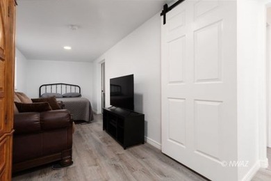 Beautiful park model home in Beaver Dam Resort, perfectly on Beaver Dam Resort in Arizona - for sale on GolfHomes.com, golf home, golf lot