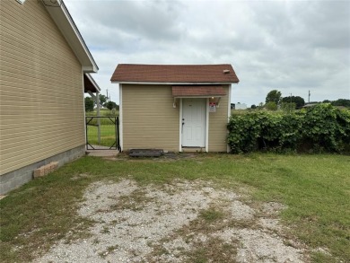 Here it is folks! Nice 2-bedroom 1 bath home sitting on 1.41 on P.A.R. Country Club in Texas - for sale on GolfHomes.com, golf home, golf lot