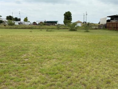 Here it is folks! Nice 2-bedroom 1 bath home sitting on 1.41 on P.A.R. Country Club in Texas - for sale on GolfHomes.com, golf home, golf lot