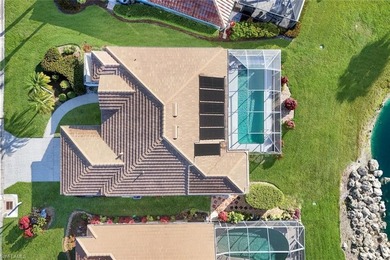 This very well maintained 3 bed, 2 bath single-family pool home on Hunters Ridge Country Club in Florida - for sale on GolfHomes.com, golf home, golf lot