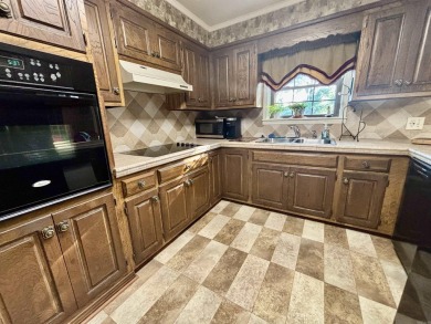 Beautiful home with golf course view.  This home is 2 br/2 Ba on Bald Knob Country Club in Arkansas - for sale on GolfHomes.com, golf home, golf lot