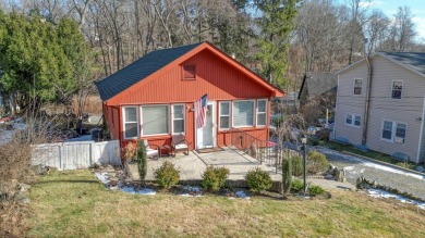 Welcome to Brookside Drive, a picturesque turn-key cottage on Anglebrook Golf Club in New York - for sale on GolfHomes.com, golf home, golf lot